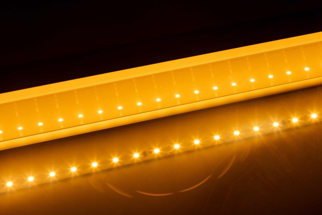 LED rasveta saveti – stručni vodiči za izbor LED traka, linijske i tačkaste rasvete. Tehnička objašnjenja i praktične preporuke proizvođača ESTA.